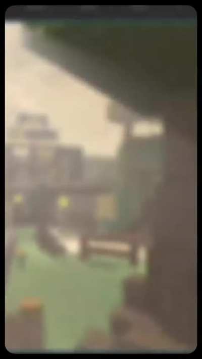 Creando un juego social en Roblox, estilo retro. ¿Les gusta?