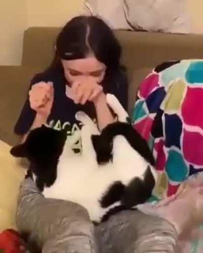 She loves her hooman....