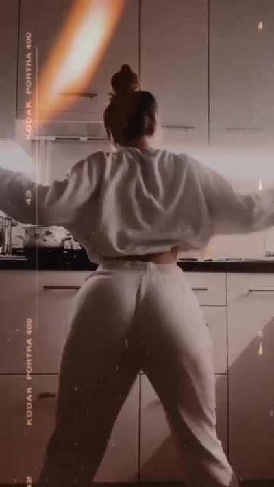 For all of you who requested a video instead of gifs and parts ;) enjoy