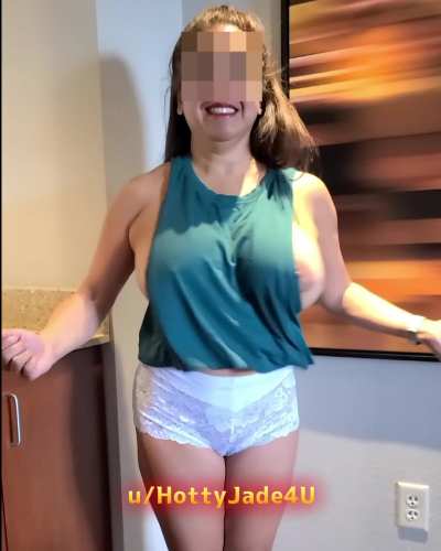 Make my titties shake and bounce daddy