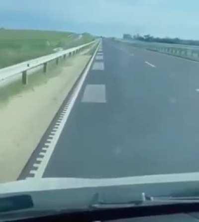 We need these on every highway! 👍