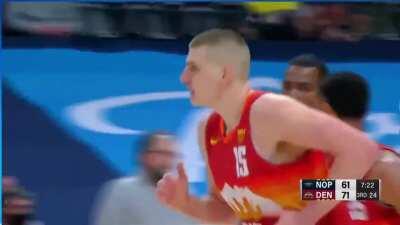 [Highlight] Jokic makes a ridiculous pass and then scores