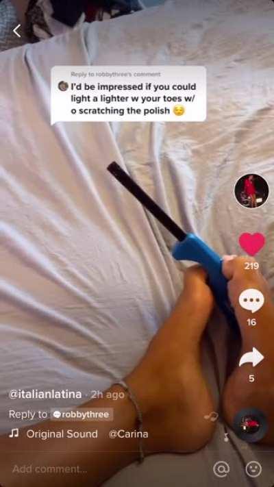 6/9 of her most recent tiktok posts have her feet in them lol