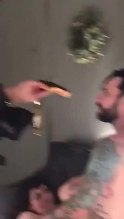 It's never a bad time to have a snack😂