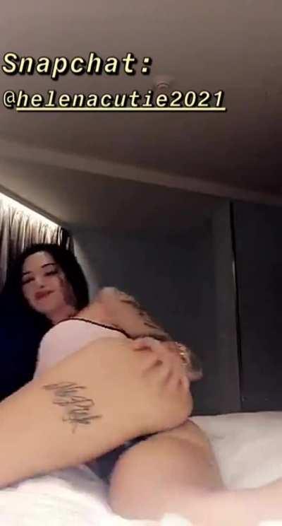 Arroww upp if your dick is larger than 4 inch!🤣