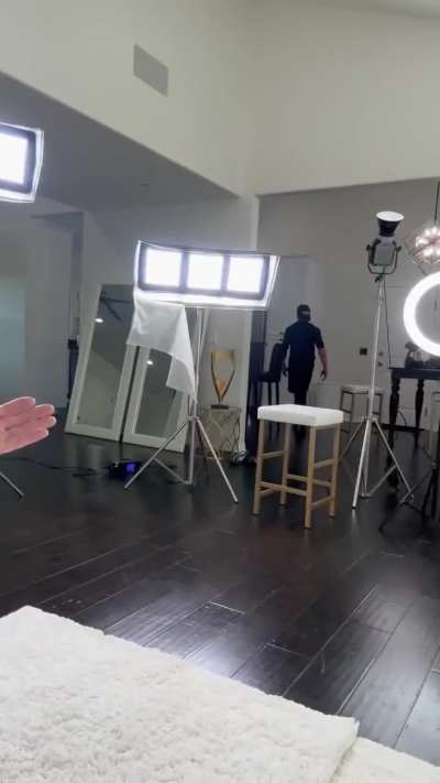 Liz jordan Behind The Scenes fun