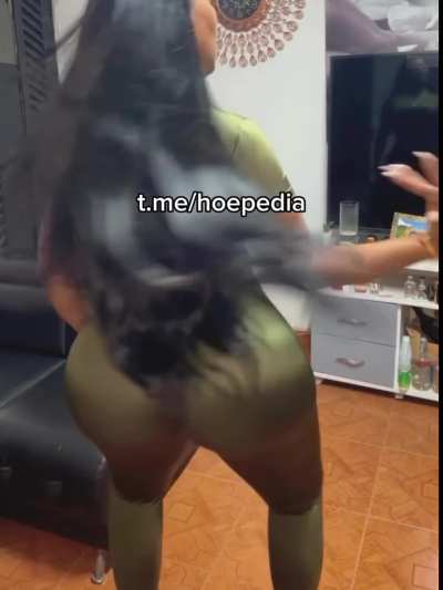 Colombian Bootyqueen