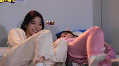 le sserafim kazuha and chaewon