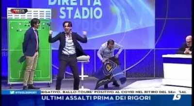 Inter fan commentator Filippo Tramontana's reaction to Sanchez goal