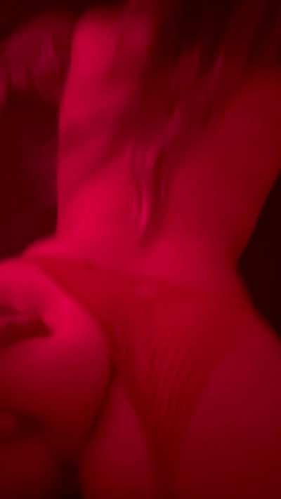 This Blonde PAWG enjoys an Arab dick in her white pussy - Cette bonne blonde se fait arabed