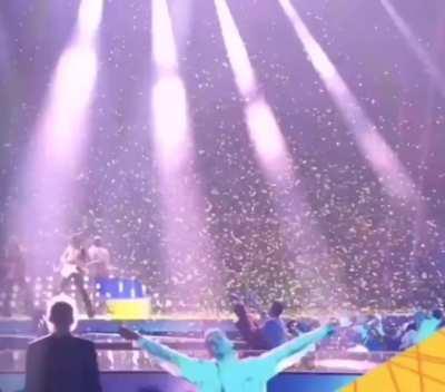 The gays won 💚🤍❤️