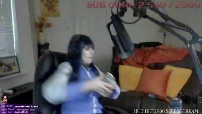 can i stab my White Claw?