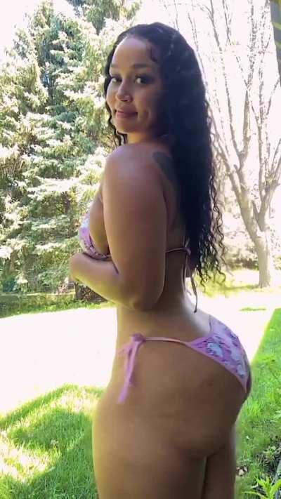 🍑👙