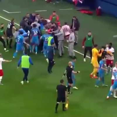 Такой футбол нам и нужен? Драка Зенит — Спартак сегодня