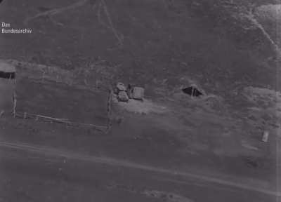 German plane straffing tank and soviet horses (Estern Front/1943)