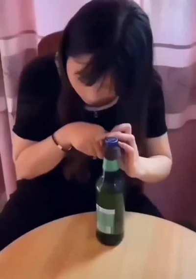 Least strongest Chinese women hair.