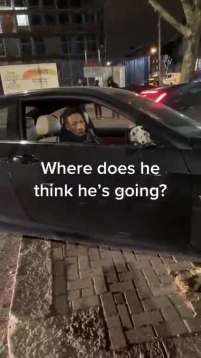 Only in Stamford hill last night 😯