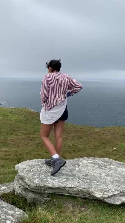 meet me here and i'll flash you my tits :3