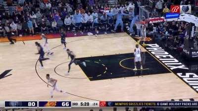 [Highlight] Killian Tillie with the poster on Jalen Smith