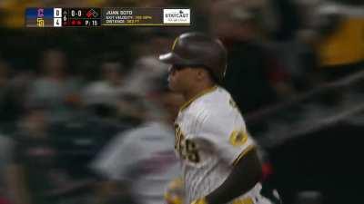 [Highlight] Juan Soto shows his oppo power is still alive and makes it 4-0 Padres