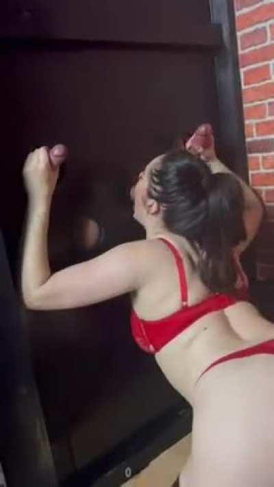 Just a cock loving slut - subscribe to see more!