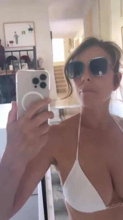 Looking amazing in new IG post..