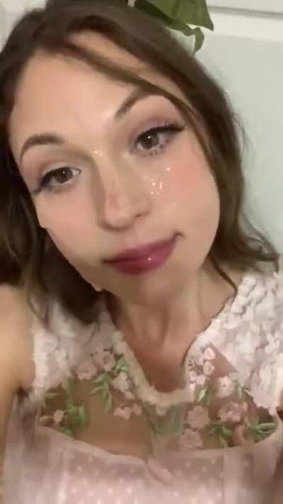 Showing off my reward after sucking his dick 💦