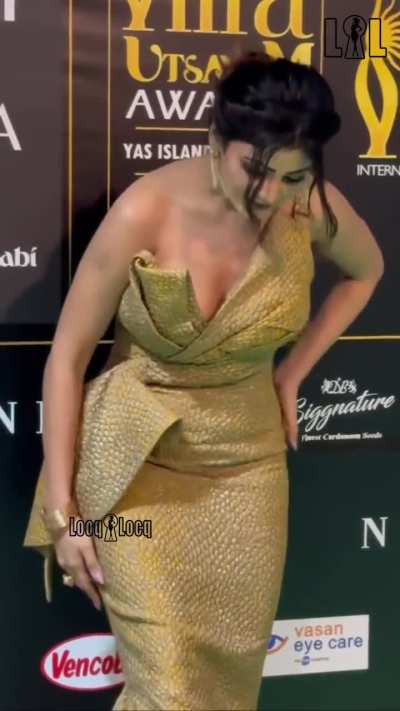 Soniya Bansal Cleavage