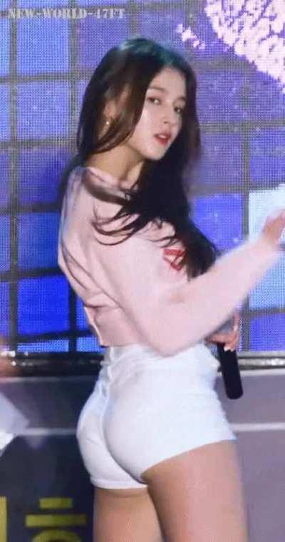 Nancy & her Hamburger Buns