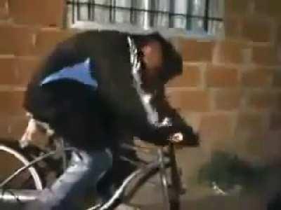 Tipico pendejo con moto en argentina