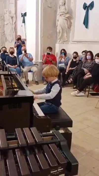 5-year-old Alberto Cartuccia Cingolani performing some Mozart.