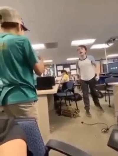 That monitor throw tho 