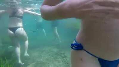 A little different type of drop for you 🐡 (OC)