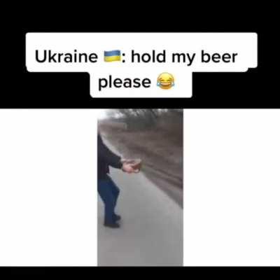 American bomb squad vs Ukrainian sapper (IG story from Olympic gymnast Oleg Verniaiev who is holding out in Kyiv)