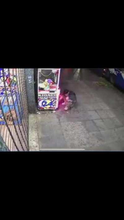 Ciudadela...intento de robo de peluches...