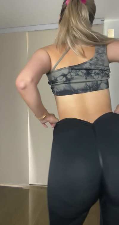 say 'yes' if you'd breed my petite 18 y/o body