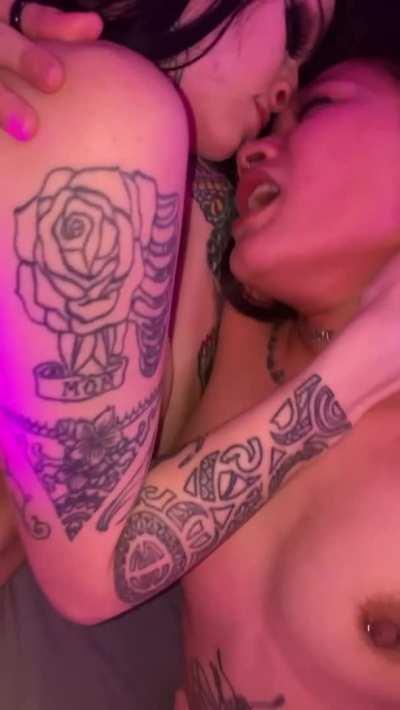 [FFM] We love a good cum kiss after sex