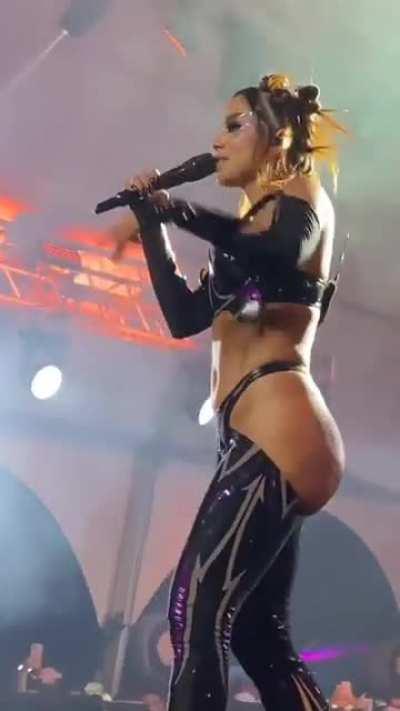 Anitta do melhor jeito