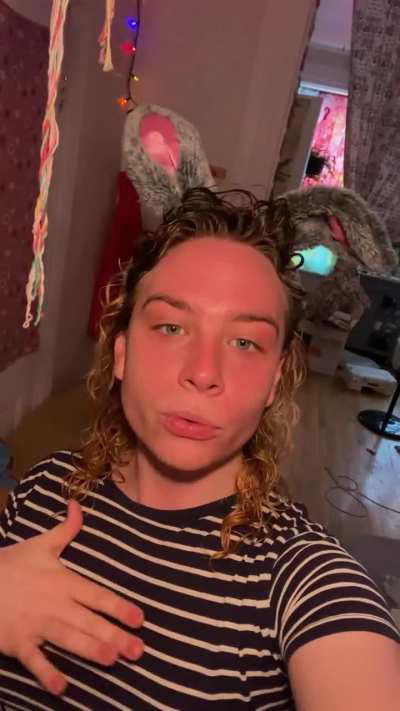 Custom sexy videos, dick ratings, etc - please watch 🙈🤭😈