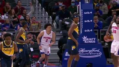 [Highlight] Cade Cunningham puts Aaron Holiday in the spin cycle