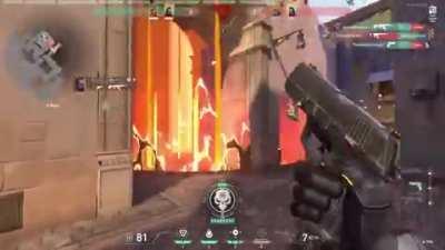 I almost forget that this sage is in enemy's team 😂😂