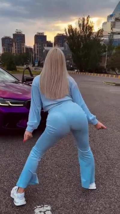 something about doing it in public makes me 💦