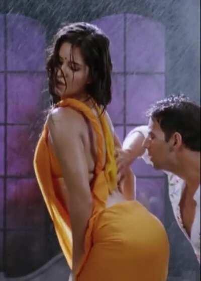 Katrina Kaif Rain Dance