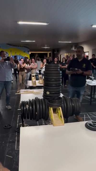 +400kg numa ponte de PALITO DE PICOLÉ.