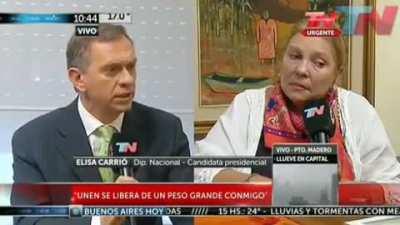 ¿Scioli es distinto a Cristina? no, pero le falta un brazo.