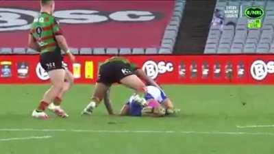 Jaydn Su'A sin binned for this shot on Lachlan Lewis