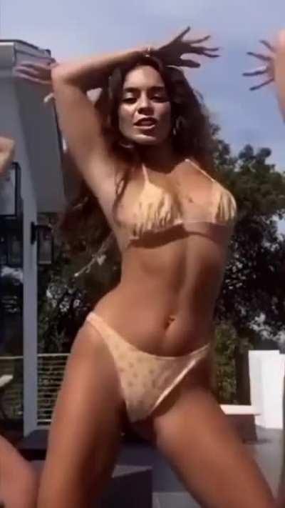 Bikini Dance (Enhanced)