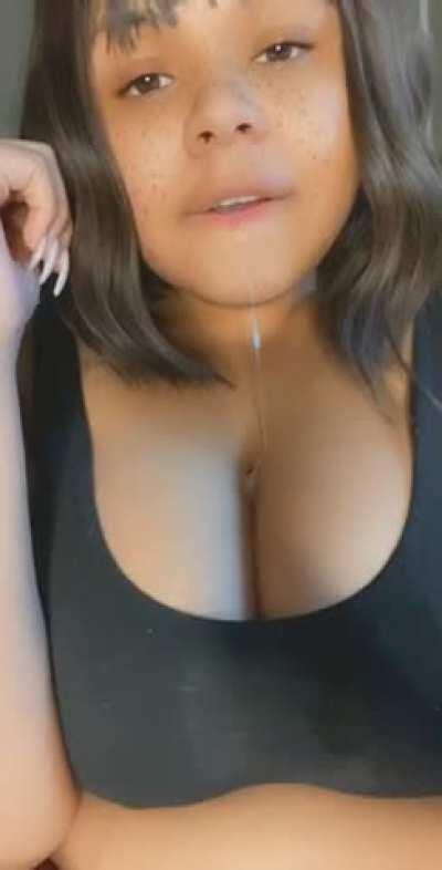 Let me be your drooly little cum slut 👅