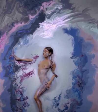 Ariana Grande - God is a woman