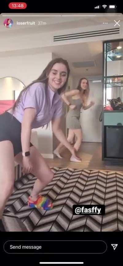 An old lufu ig story where you can see her nipple